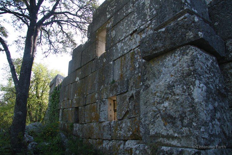 These walls have stood for 2000 years, while others have been <br>destabilised by weather and tree roots